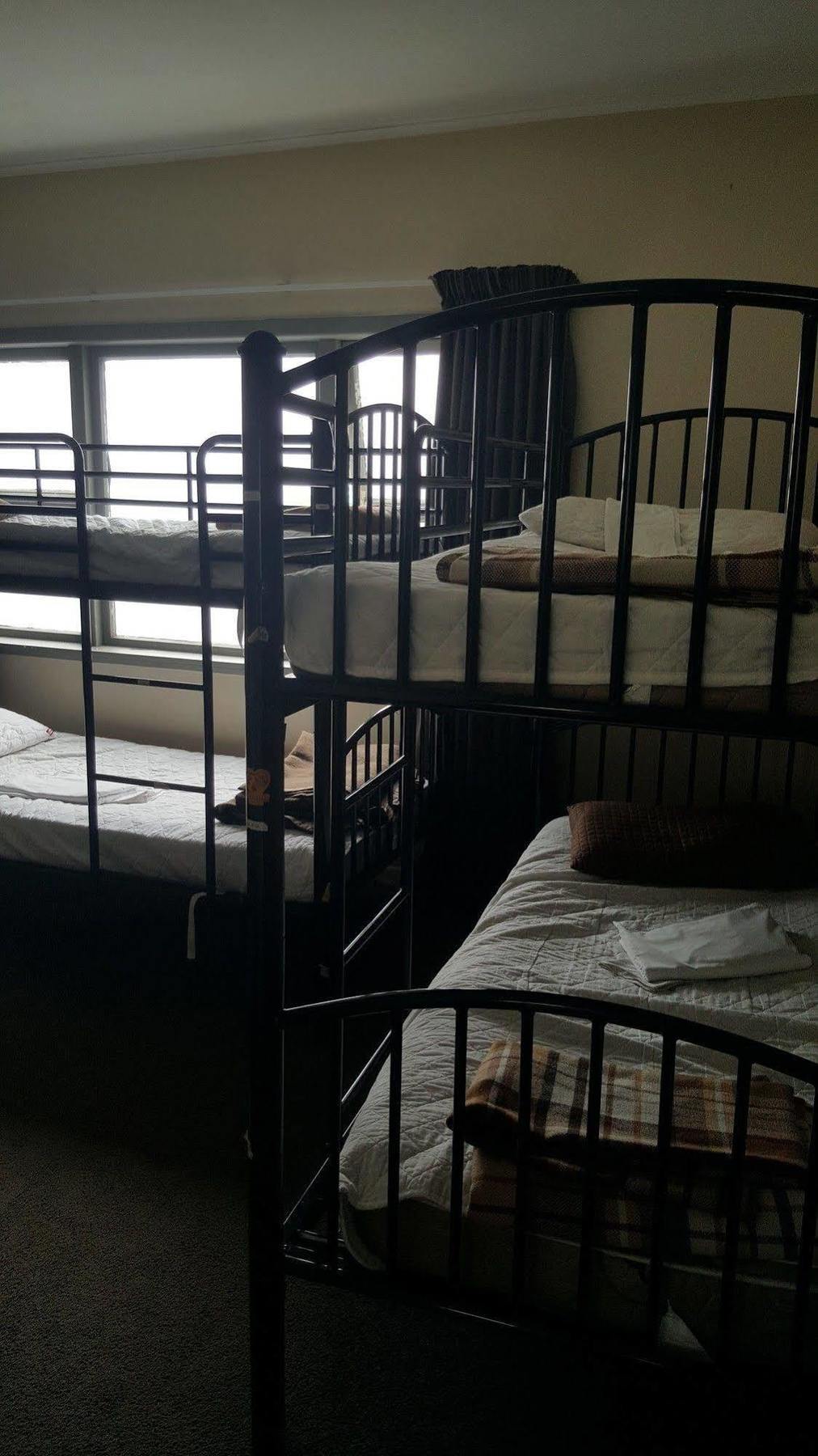 Hostel Kiwi Airport Backpackers Auckland Zewnętrze zdjęcie